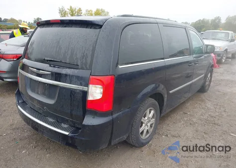 2011 Chrysler Town & Country Touring from USA, damaged, VIN 2A4RR5DG2BR607408